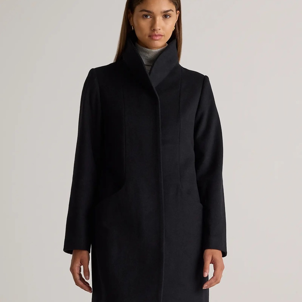 NWT Quince Black Wool Cashmere Cocoon Coat
NWT size Large